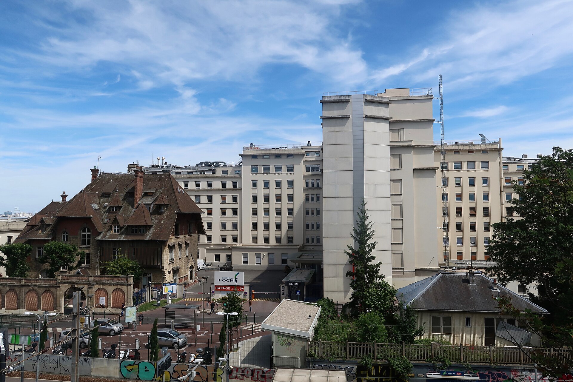Imagem de referência de Hospital Foch, descrito nos dados abertos como hospital de Suresnes