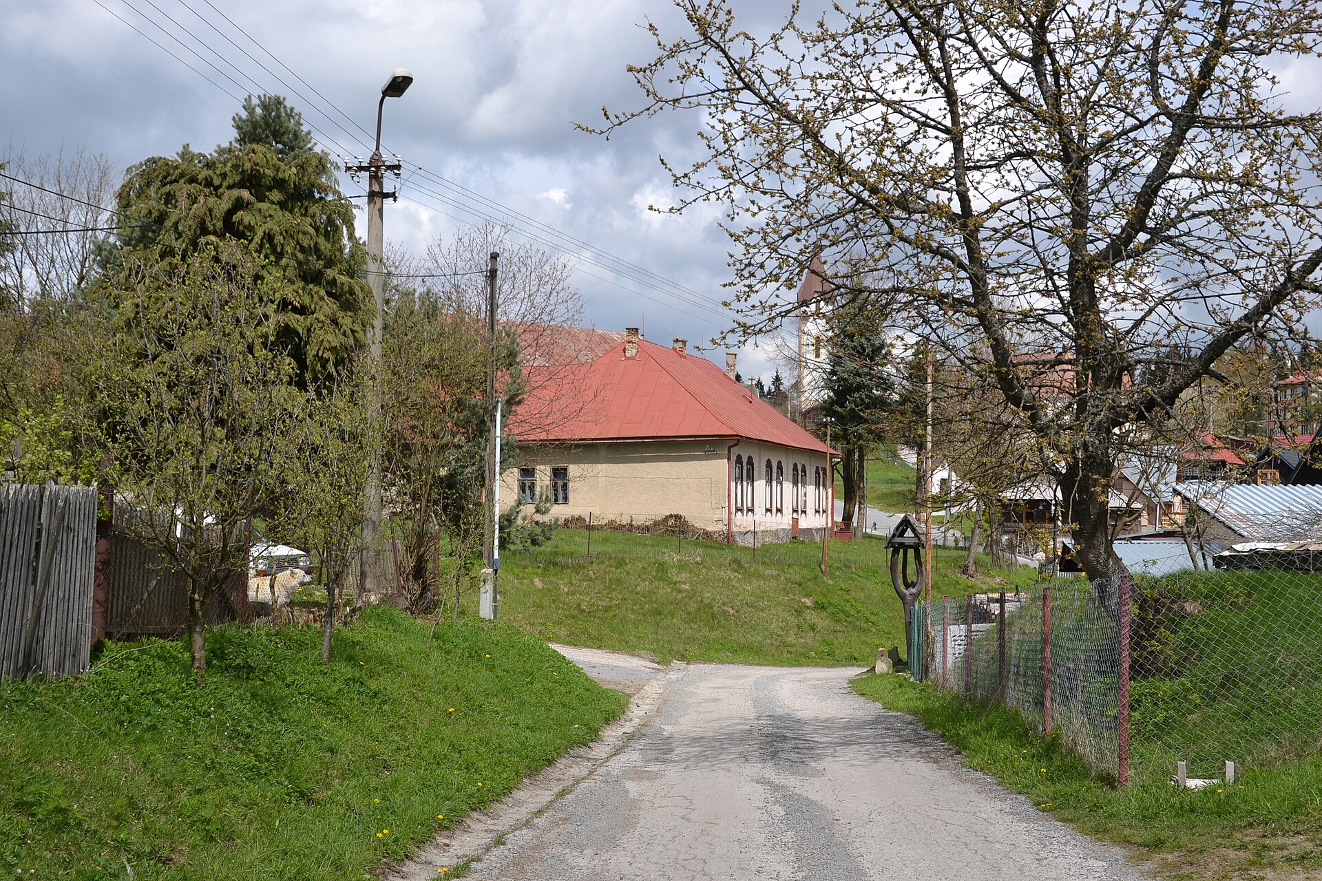 Imagem de referência de Lom nad Rimavicou, descrito nos dados abertos como município da Eslováquia