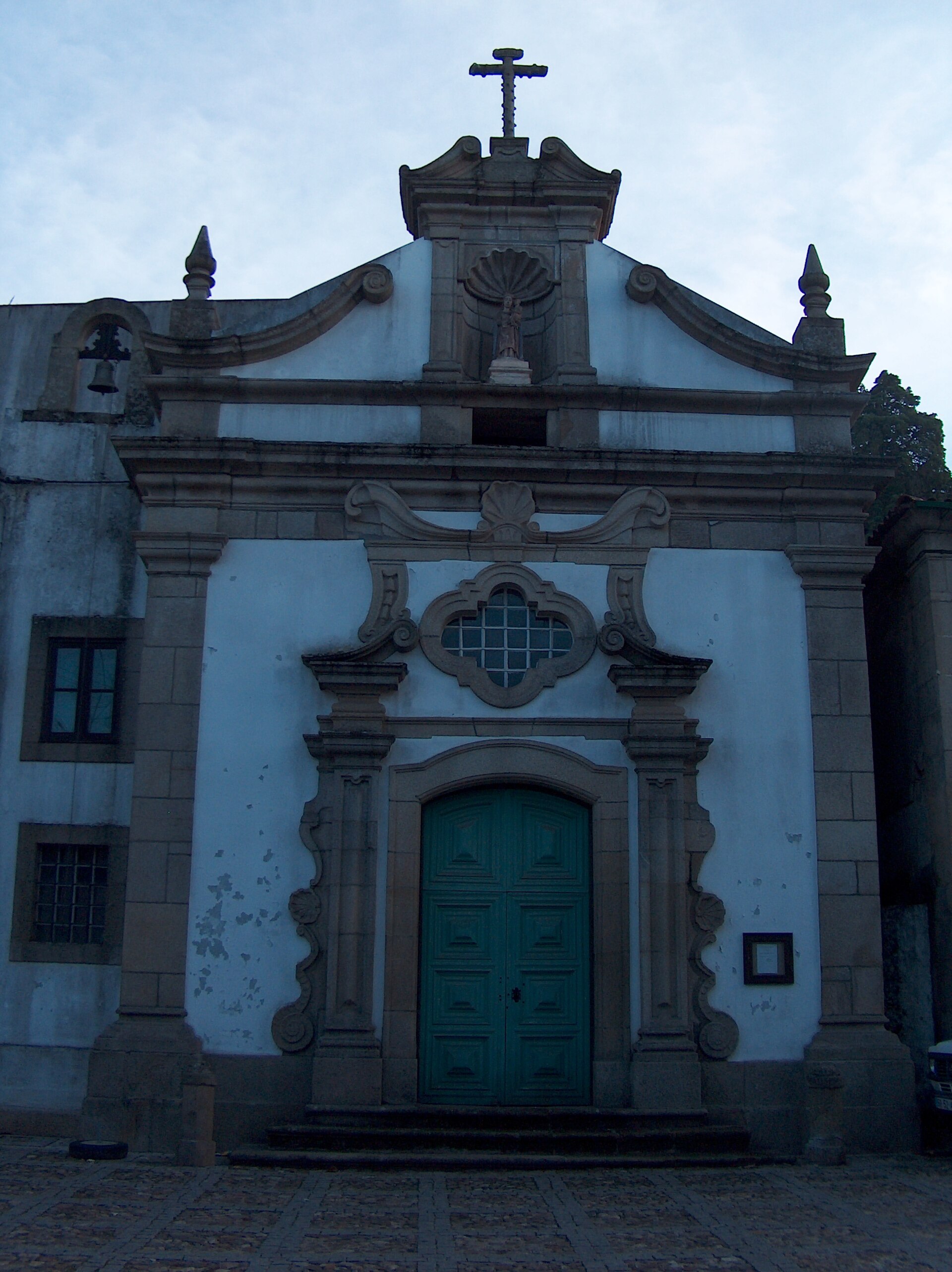 Imagem de referência de Misericórdia da Vila Cova de Alva, descrito nos dados abertos como irmandade de crentes católicos para a assistência social em Vila Cova de Alva