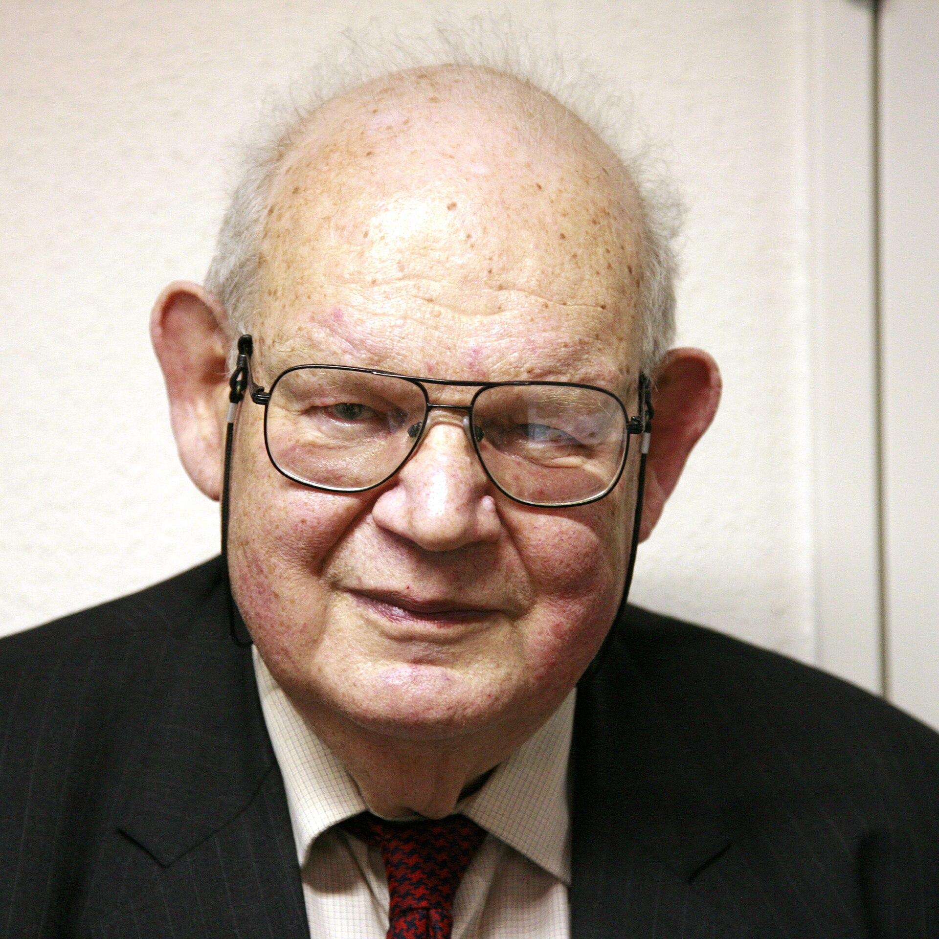 Imagem de referência relacionada a Benoît Mandelbrot, item descrito como registro de referência sobre Benoît Mandelbrot, organizado a partir de dados estruturados abertos