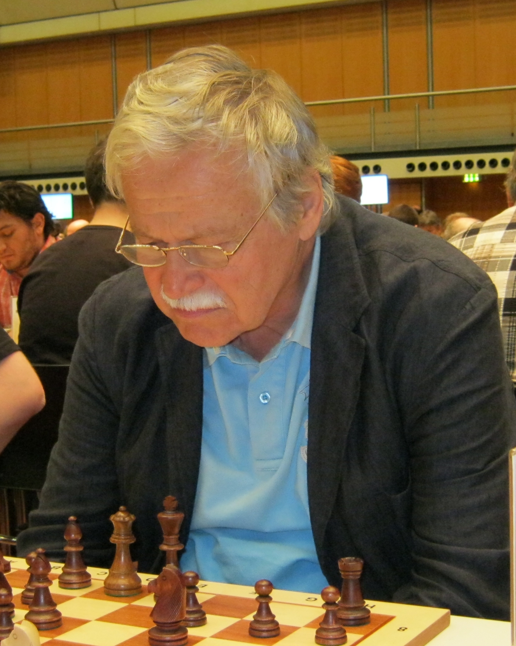 Imagem de referência de Vlastimil Hort, descrito nos dados abertos como jogador de xadrez da Alemanha