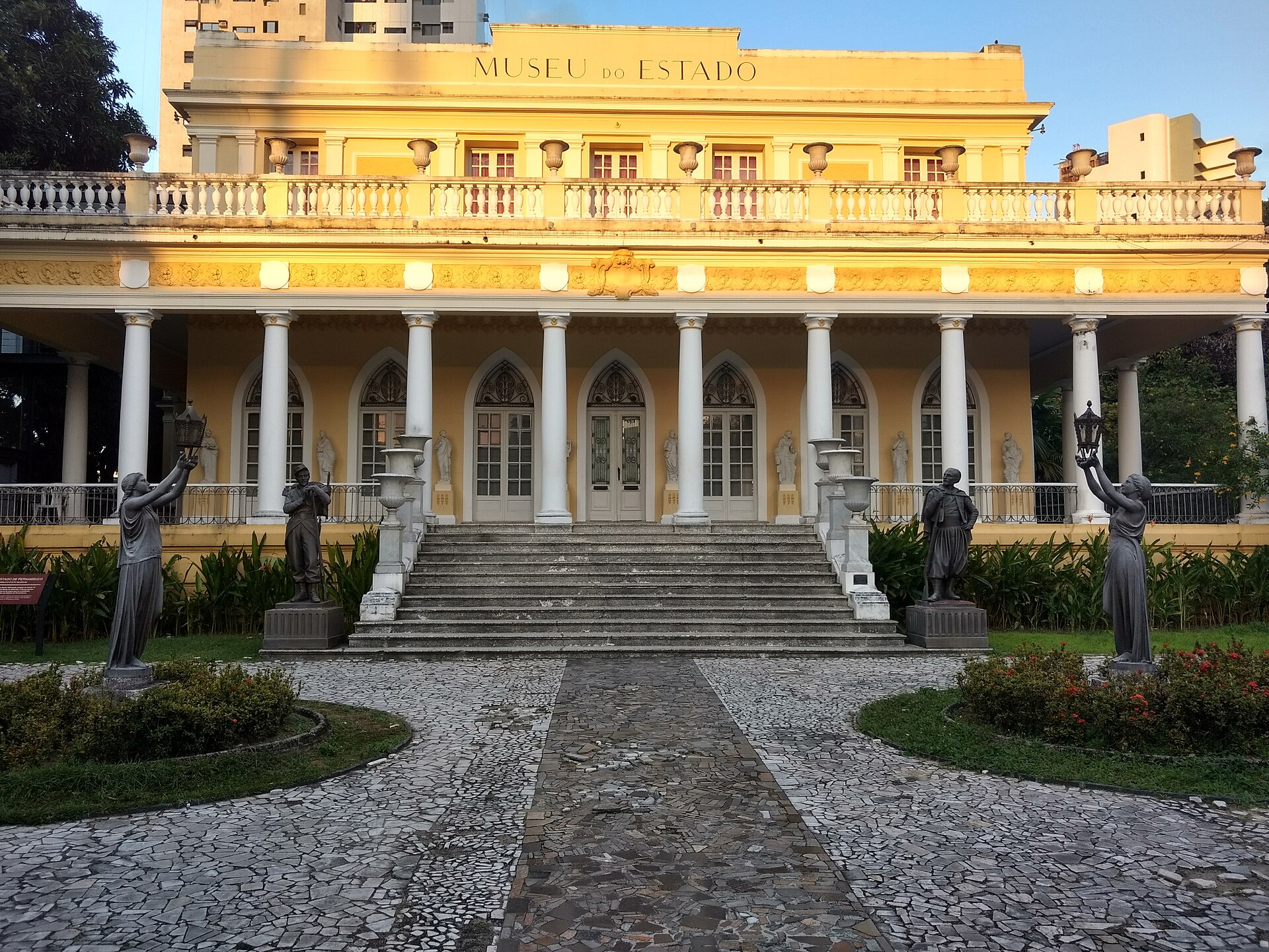Imagem de referência relacionada a Museu do Estado de Pernambuco, item descrito como museu em Recife, Brasil