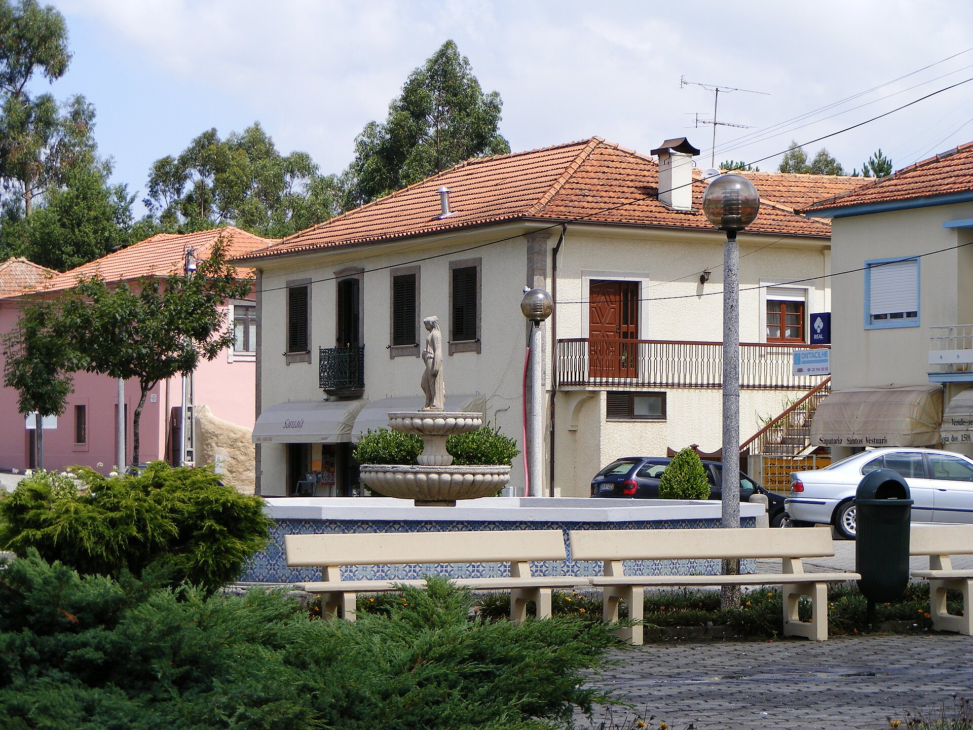 Imagem de referência relacionada a Argoncilhe, item descrito como vila portuguesa sede da Freguesia de Argoncilhe do Município de Santa Maria da Feira