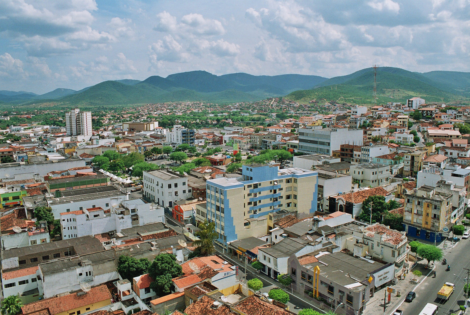 Imagem de referência de Jequié, descrito nos dados abertos como município do Estado da Bahia, Brasil