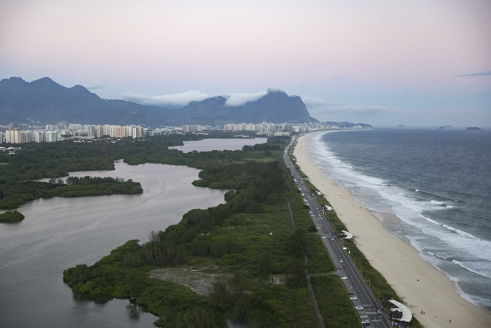 Imagem de referência relacionada a Lagoa de Marapendi, item descrito como registro de referência sobre Lagoa de Marapendi, organizado a partir de dados estruturados abertos