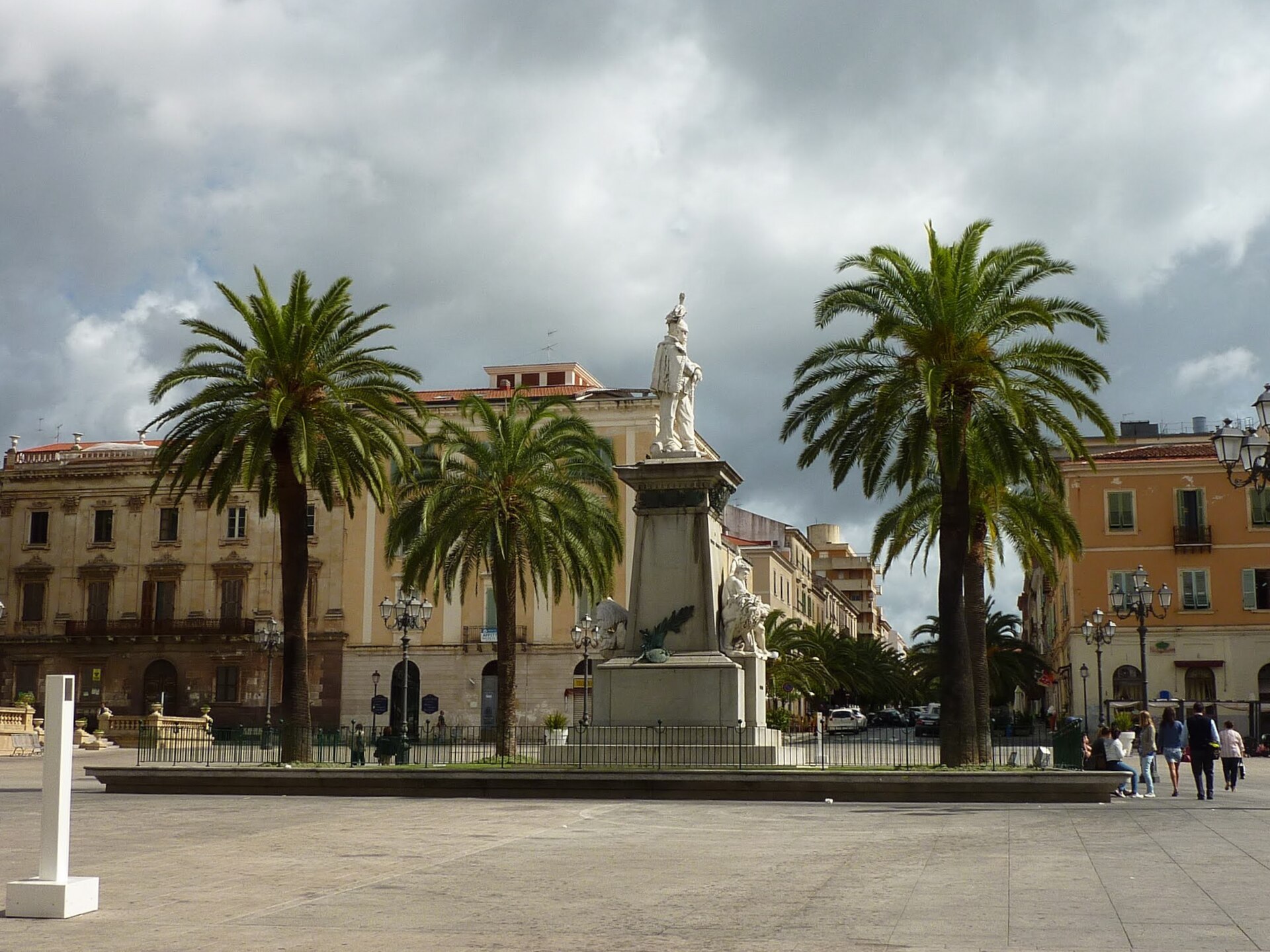 Imagem de referência relacionada a Sassari, item descrito como comuna italiana