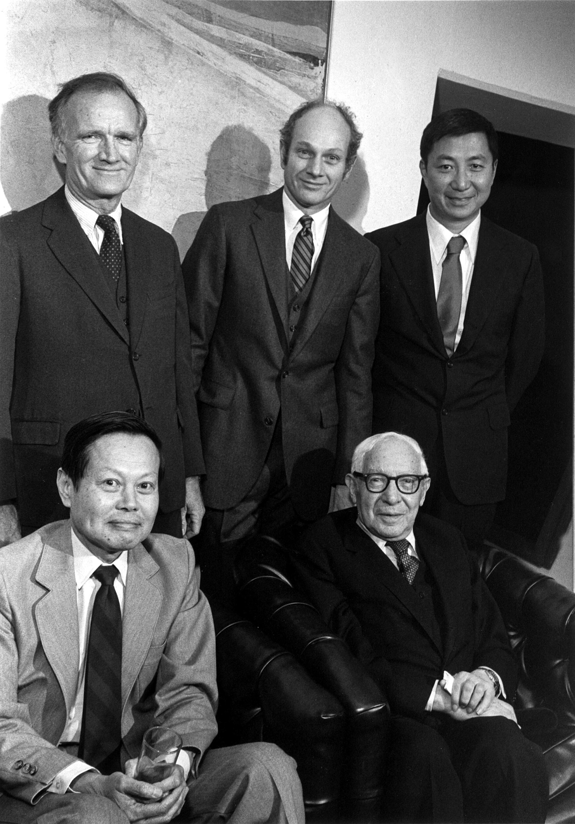 Imagem de referência relacionada a Chen Ning Yang, item descrito como físico chinês (1922–2025)