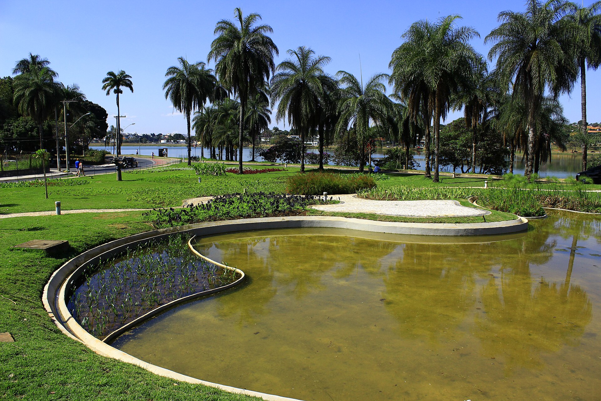 Imagem de referência de jardim do Museu de Arte da Pampulha, descrito nos dados abertos como jardim no município brasileiro de Belo Horizonte, projetado por Roberto Burle Marx