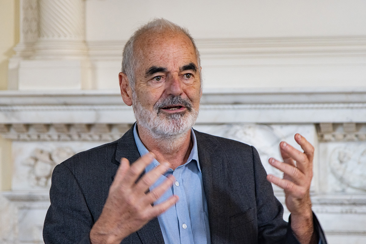 Imagem de referência de David Spiegelhalter, descrito nos dados abertos como matemático britânico
