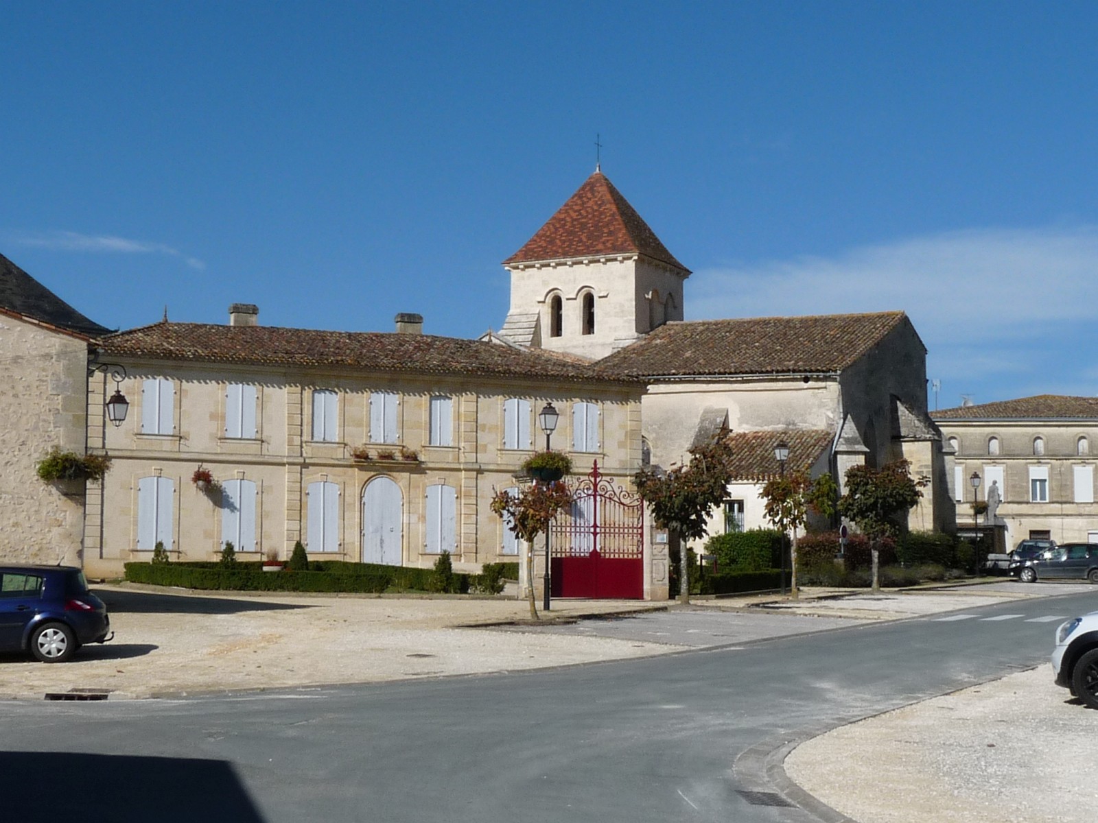 Imagem de referência de Saint-Christoly-de-Blaye, descrito nos dados abertos como comuna francesa