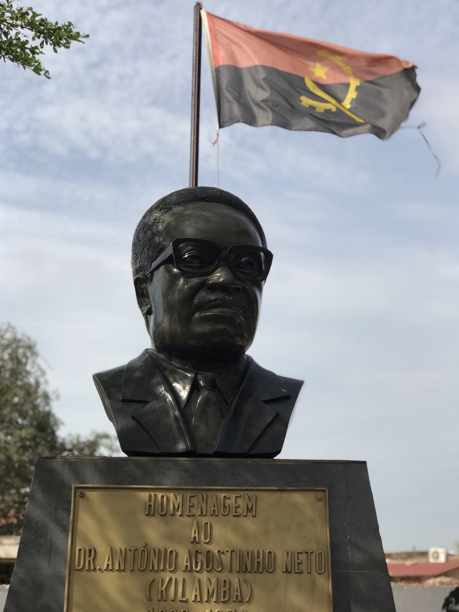 Imagem de referência relacionada a Quilamba Quiaxi, item descrito como cidade e município angolano