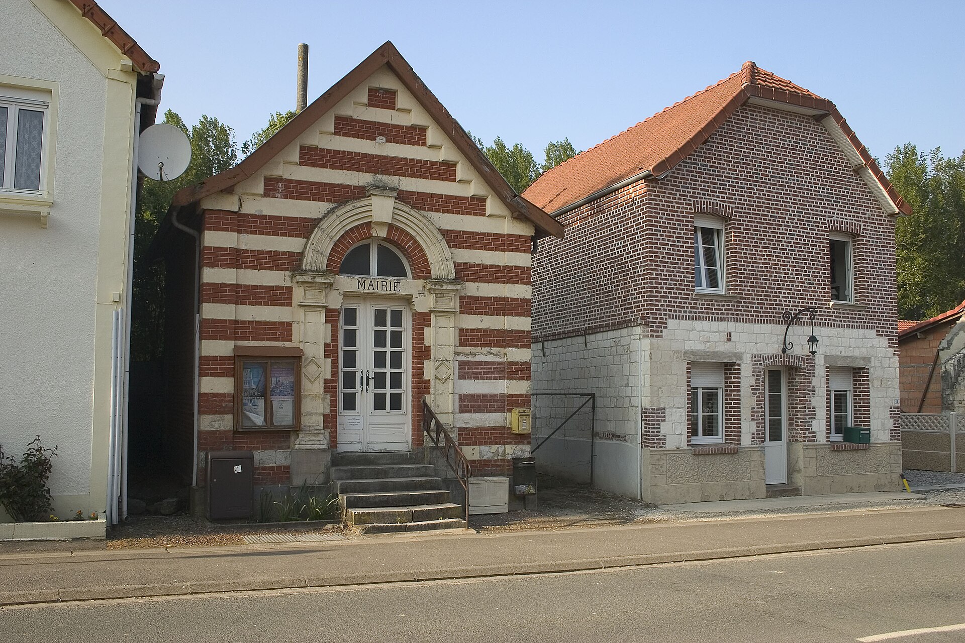 Imagem de referência de Berles-Monchel, descrito nos dados abertos como comuna francesa