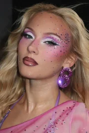 Zara Larsson não gosta de academia e revela como mantém a forma