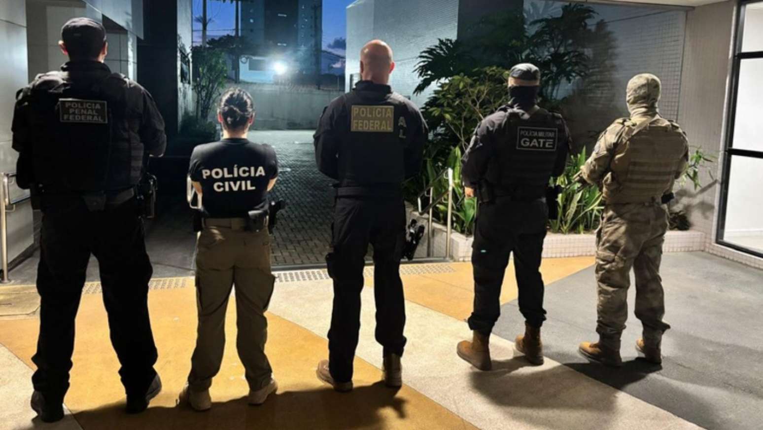Opera&ccedil;&atilde;o conjunta com a PF em 19 estados e no DF prende 106 pessoas