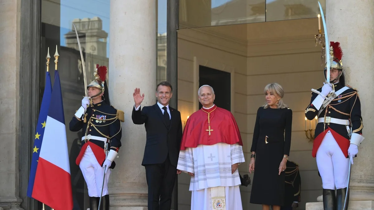 Papa Leão XIV questiona “uso da ciência para lucro” em encontro com Macron