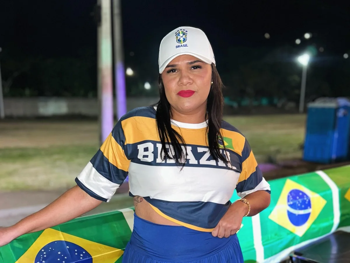 Cantora de forró sofre acidente com carreta e perde companheiro no Ceará