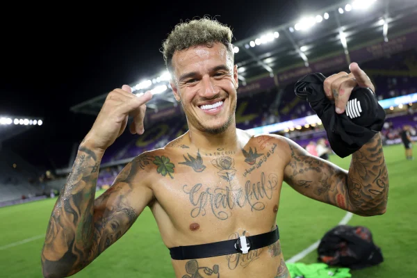 Santos anuncia a contratação de Philippe Coutinho, ex-Vasco