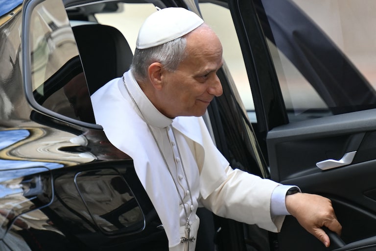 Leão XIV revoga cortes salariais de cardeais e altos funcionários do Vaticano