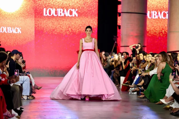 Com Raica Oliveira, 2º dia de Metrópoles Catwalk une moda e arte interativa - destaque galeria