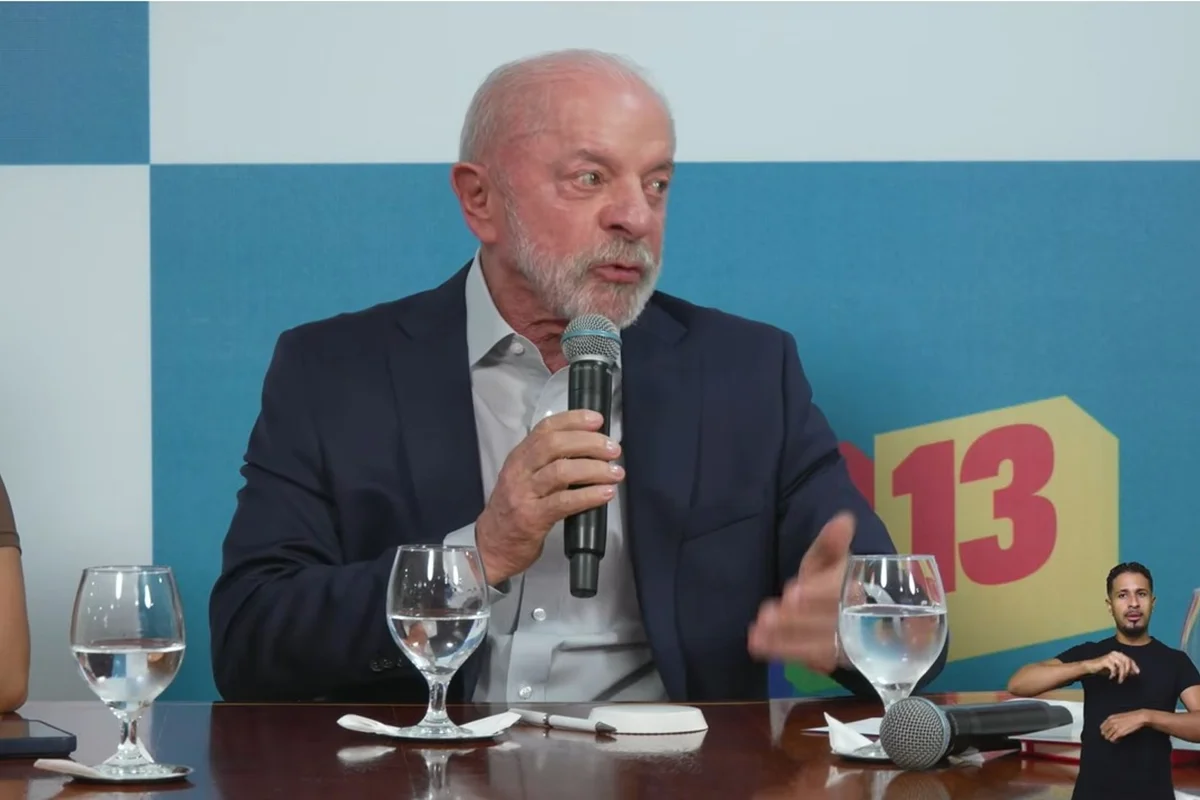 Aliados de Flávio miram Lula no TSE por live no Alvorada