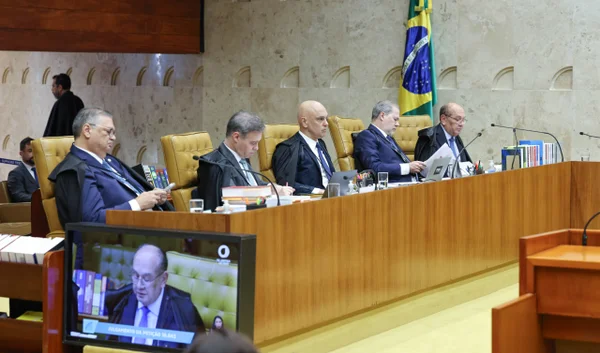 "Assumam que estão ferrados": a troca de zap entre Gilmar e Kassio Nunes