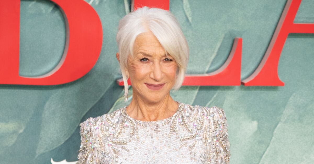 Aos 81 anos, Helen Mirren diz que evita médicos e recorre à IA para tirar dúvidas sobre saúde