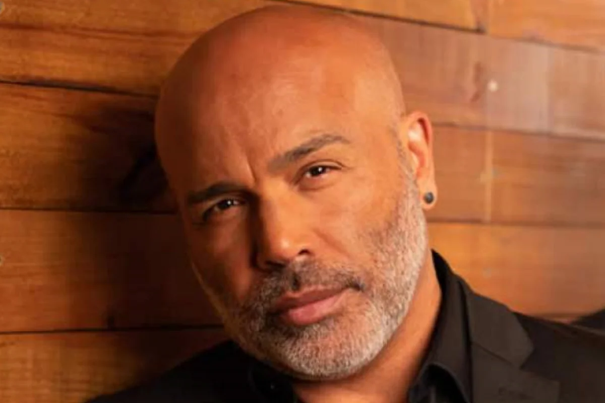 Cães reforçam buscas por helicóptero com o cantor Rick em SC
