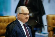 Presidente do STF, Edson Fachin, assumiu relatorias de processo em meio à crise