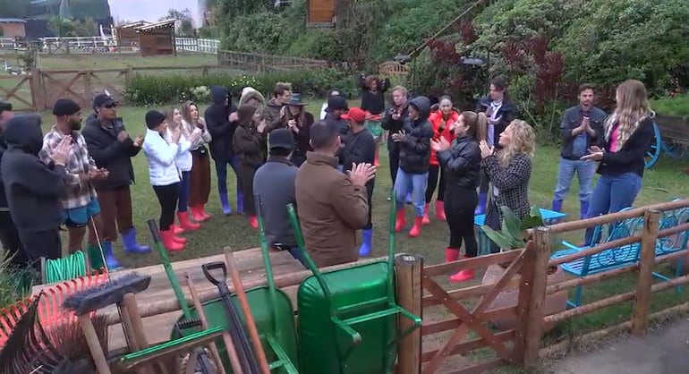 Sheila Barbosa analisa jogo de Serginho Hondjakoff em A Fazenda 18: ‘Botou para quebrar’