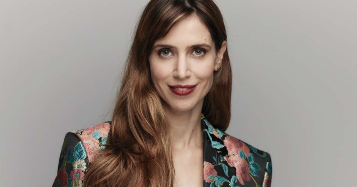 Mel Lisboa, 44 anos, mãe de Bernardo, 16, e Clarice, 13: "Eu tenho um dia como todo mundo. Levanto, levo meus filhos para a escola, faço compras, cozinho, faço meus exercícios… Depois vou ao teatro, trabalho e volto para casa"