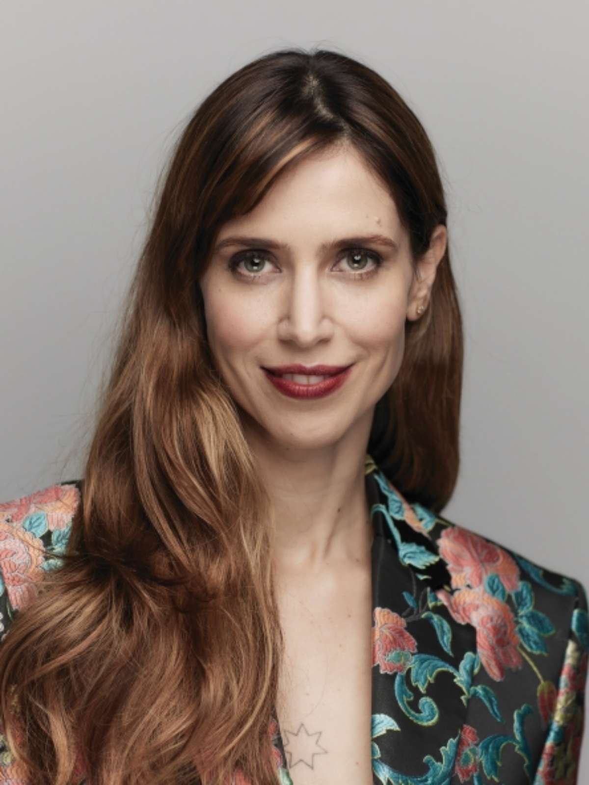 Mel Lisboa, 44 anos, mãe de Bernardo, 16, e Clarice, 13: "Eu tenho um dia como todo mundo. Levanto, levo meus filhos para a escola, faço compras, cozinho, faço meus exercícios… Depois vou ao teatro, trabalho e volto para casa"