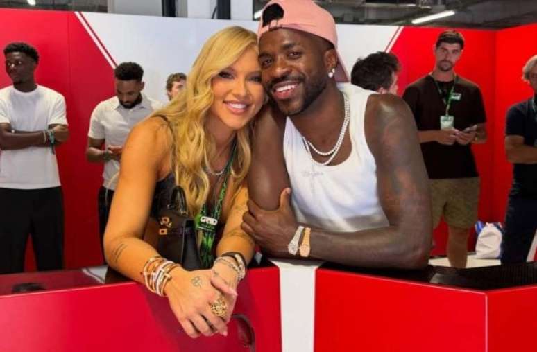 Vini Jr e Virginia Fonseca roubam a cena no GP da Espanha de Fórmula 1