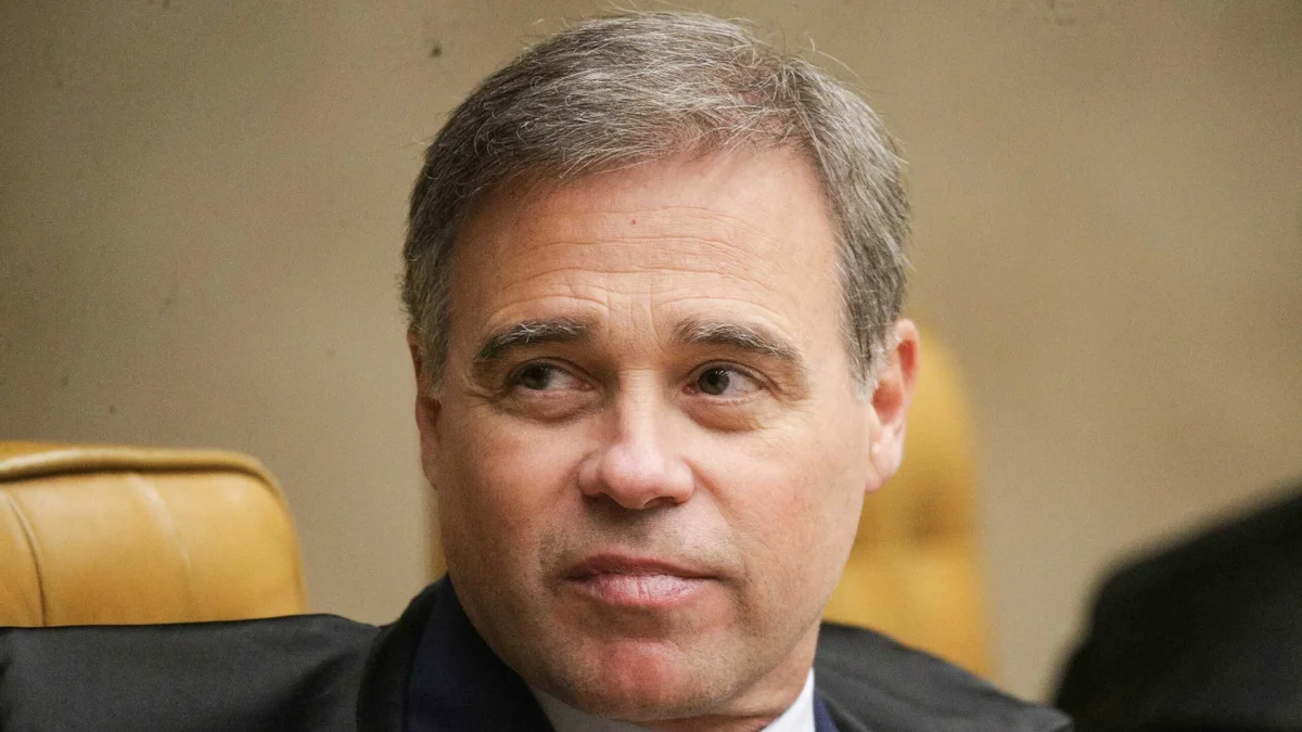 Mendonça será relator de ação de Renan contra reajuste do Bolsa Família
