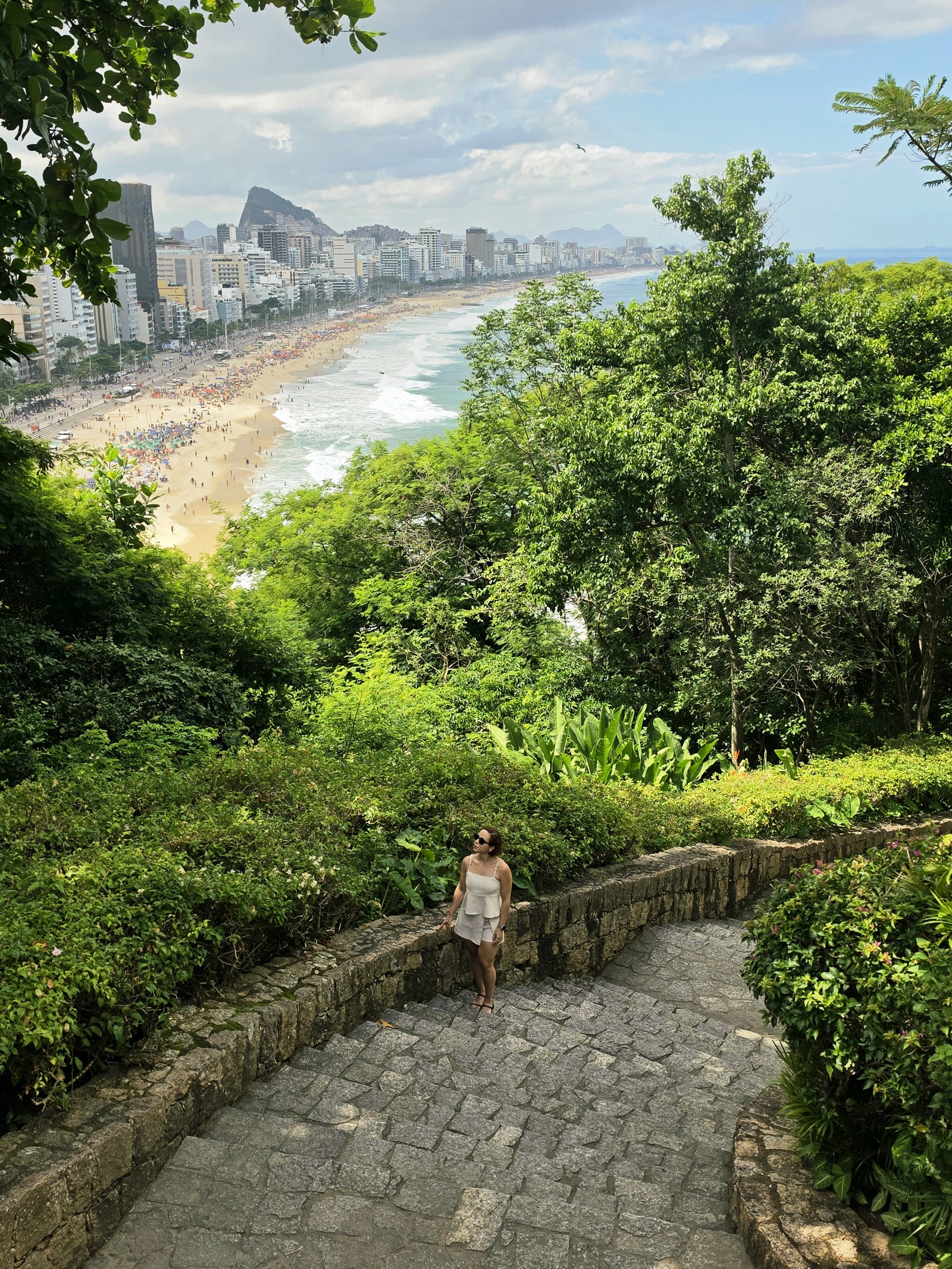 Ana no Rio de Janeiro; foto tirada com câmera principal do Galaxy S26 Ultra — Foto: Ana Letícia Loubak/TechTudo