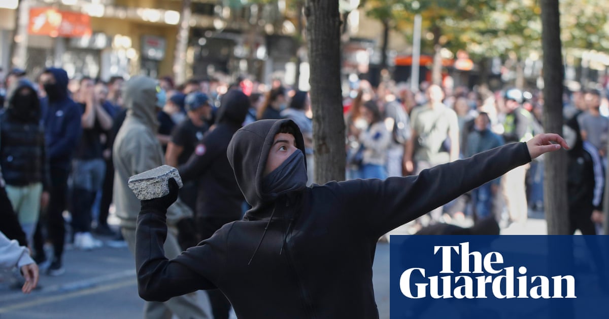De Paris a Milão: protestos estudantis na Europa – em fotos