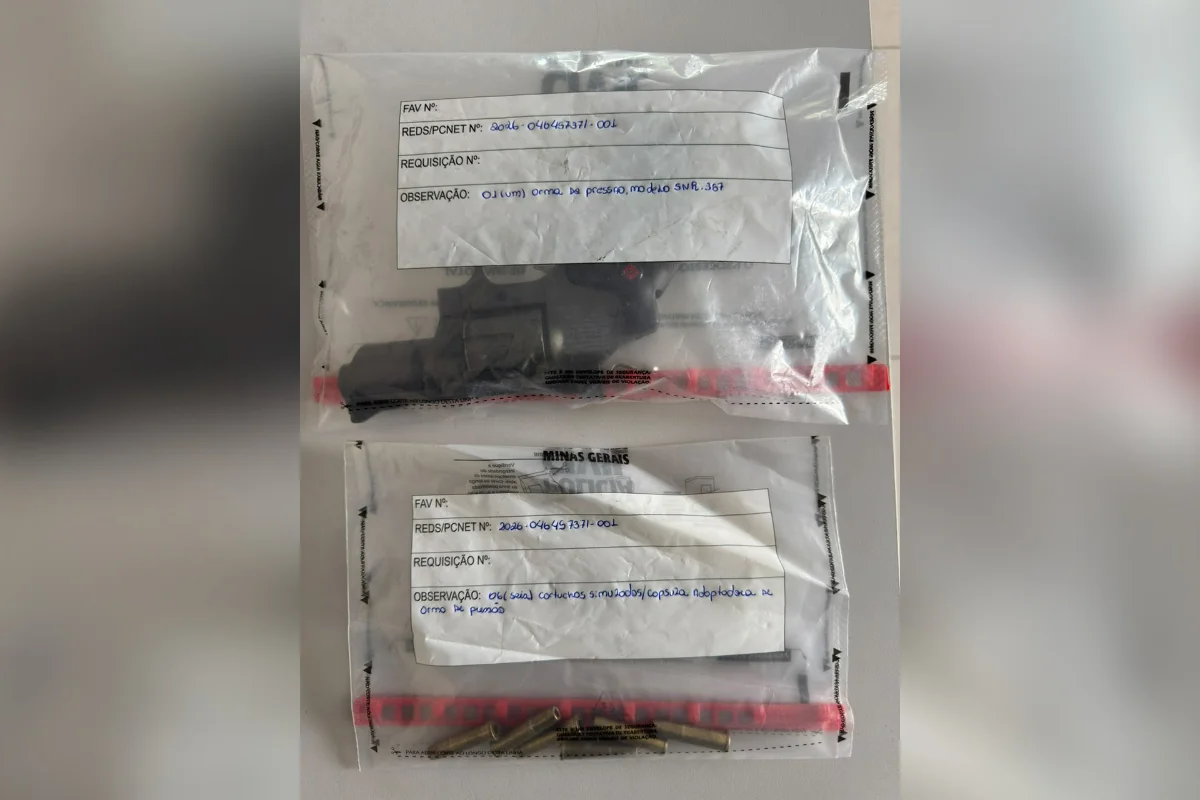 MG: homem é preso após acorrentar-se em banco para negociar dívida