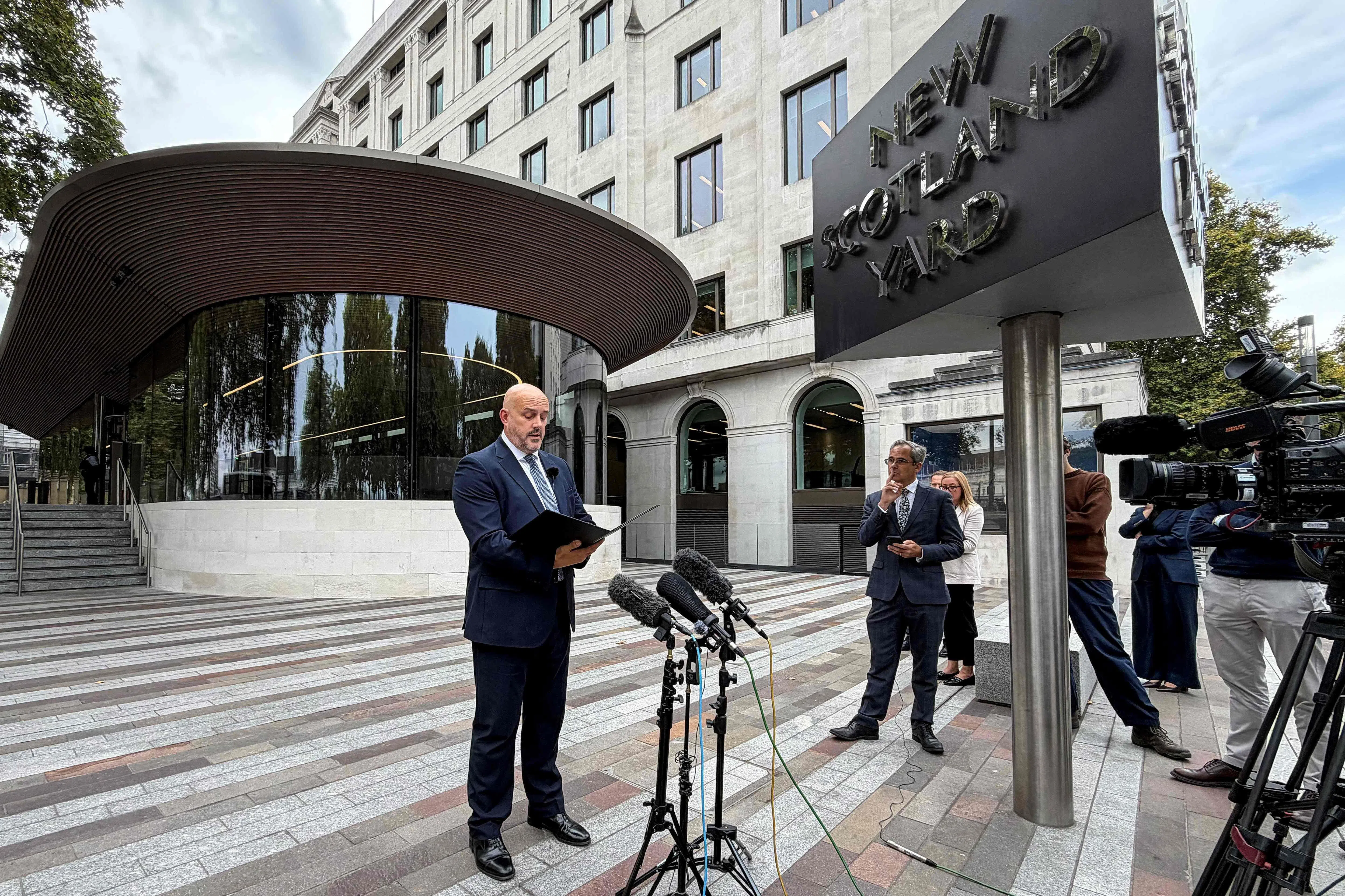 Assistant Commissioner Laurence Taylor (left) briefing the media in London on Sept 28.