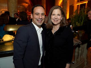Insiders da CBS dizem que a equipe quer ver o repórter demitido por uma postagem política atacando um democrata do Michigan