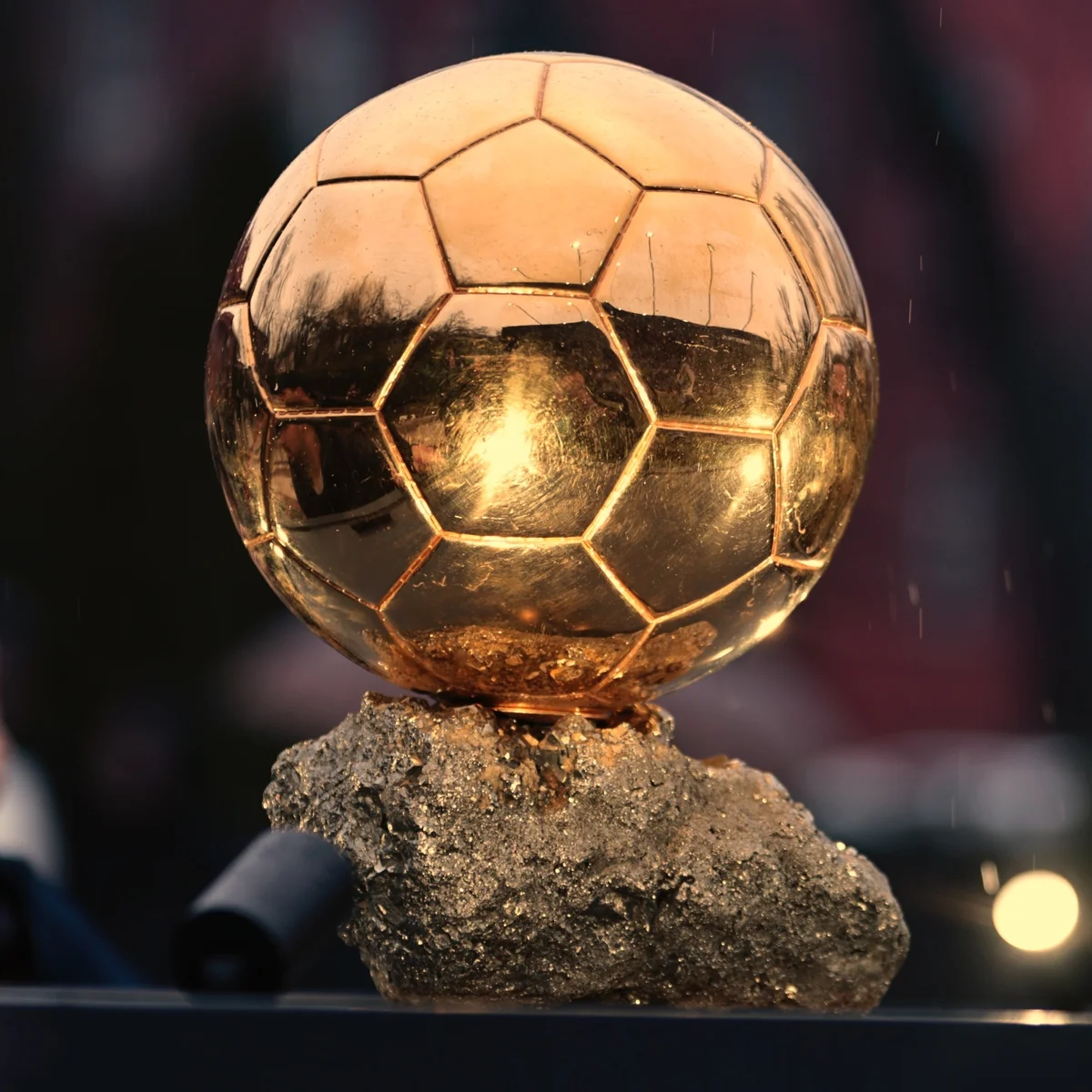 Bola de Ouro: site anuncia Yamal, Mbappé e Kane como vencedores por engano