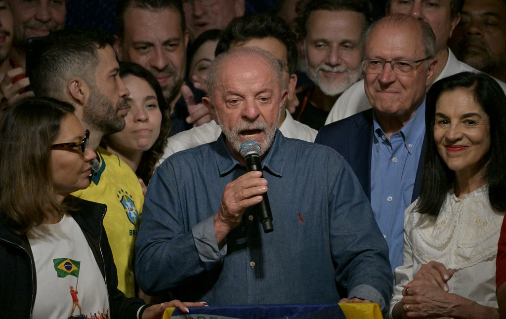 O lulista do Brasil desafia as probabilidades e garante a vitória nas pesquisas contra Flavio Bolsonaro