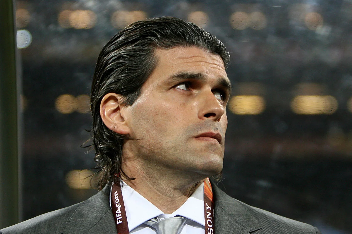Ex-Flamengo vendia diploma falso de técnica a astros do futebol brasileiro