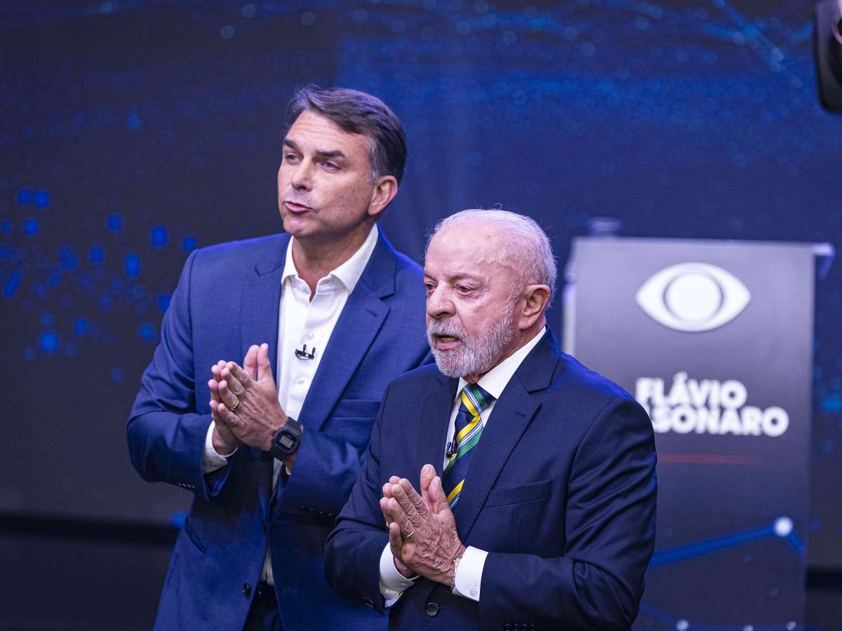 'Miliciano', 'malandro' e 'corrupto': veja as frases marcantes do debate da Band entre Lula e Flávio Bolsonaro