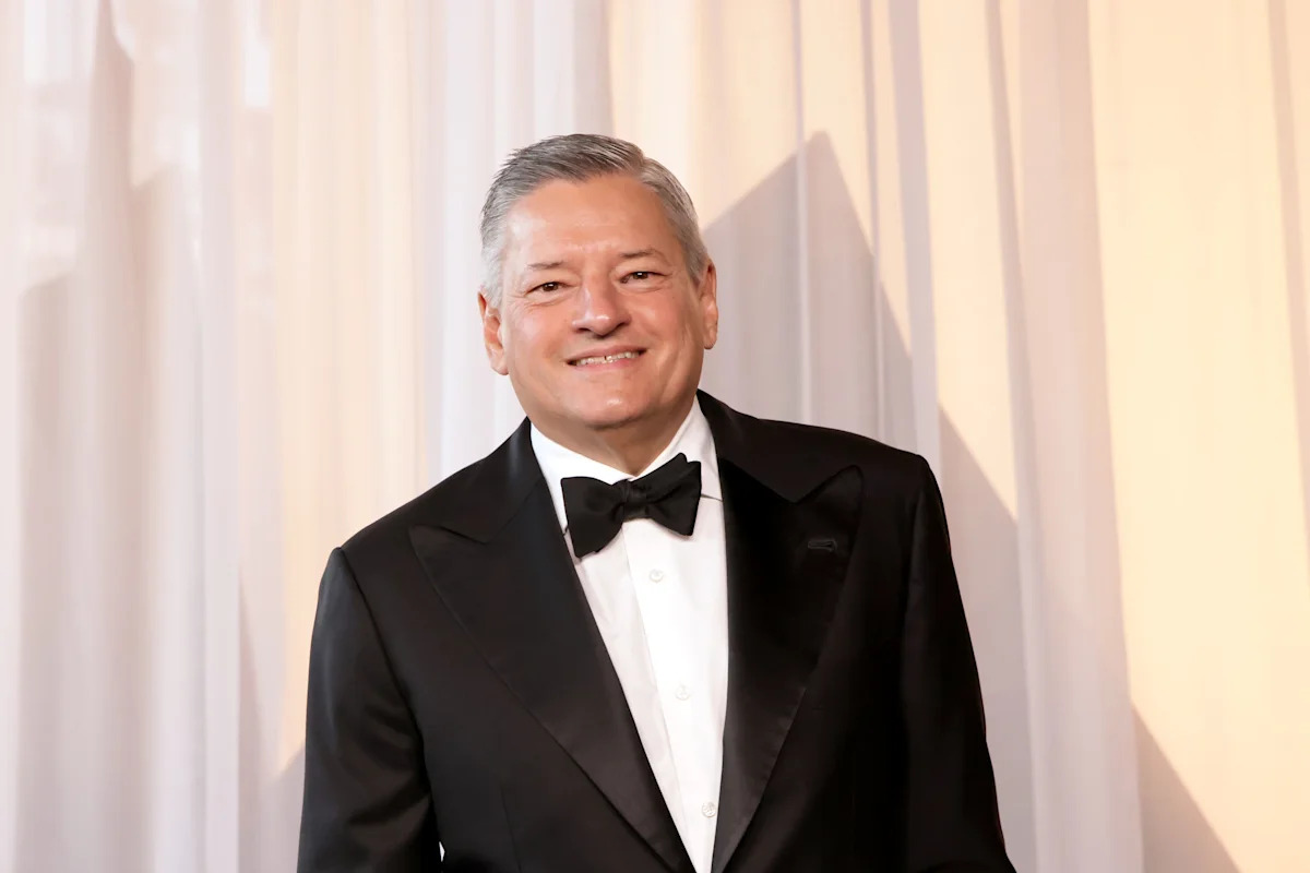 O co-CEO da Netflix, Ted Sarandos, revela dois problemas que nada têm a ver com o domínio do YouTube e que não possuem soluções fáceis