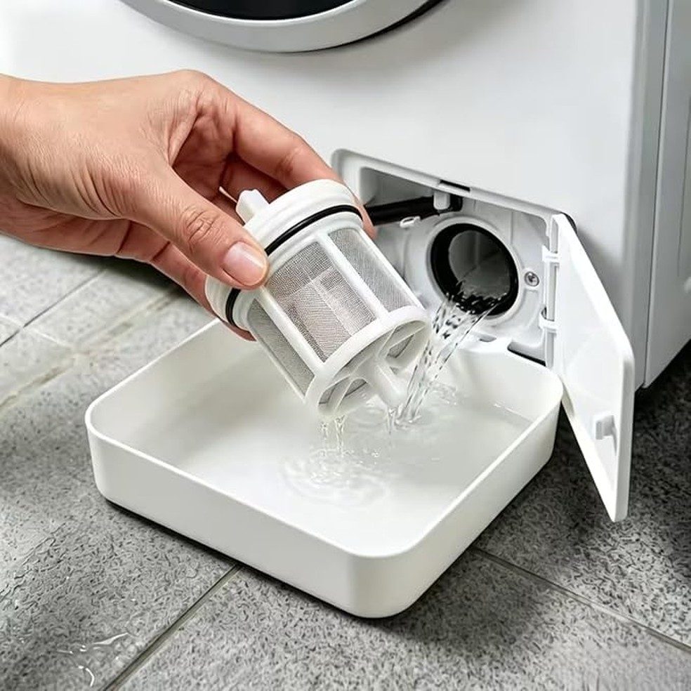 Máquina de lavar vazando água por baixo: veja 6 motivos e como resolver