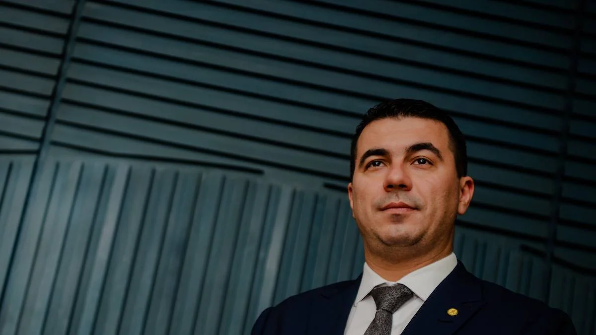 Candidato não eleito é acusado de calote em equipe de pesquisa eleitoral
