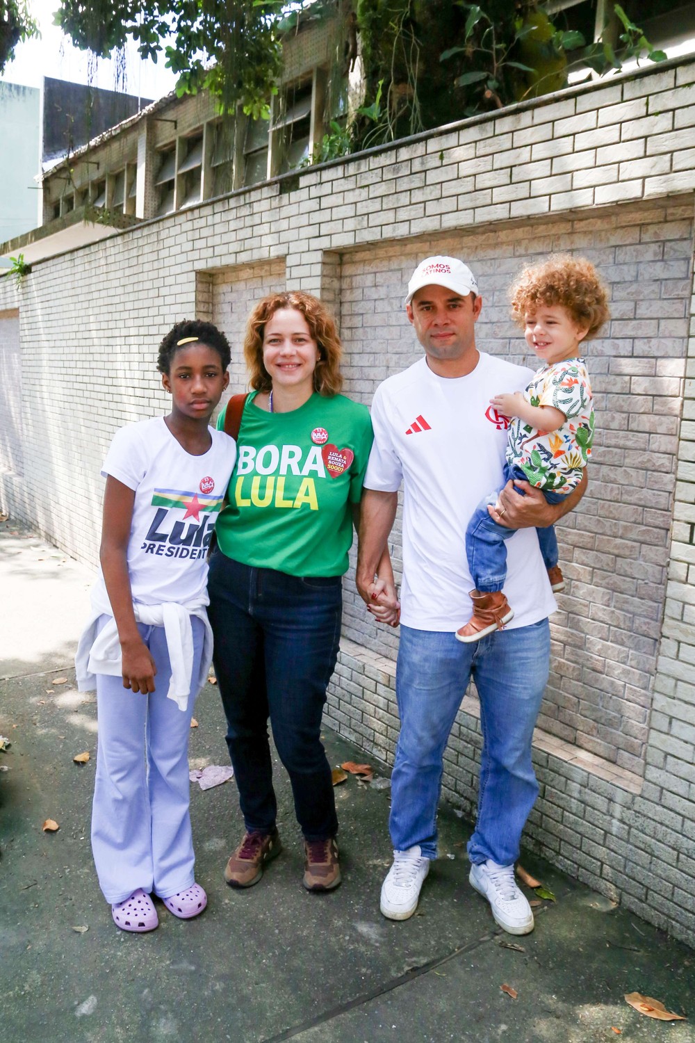 Leandra Leal com com a família — Foto: JCPereira/ AGNEWS