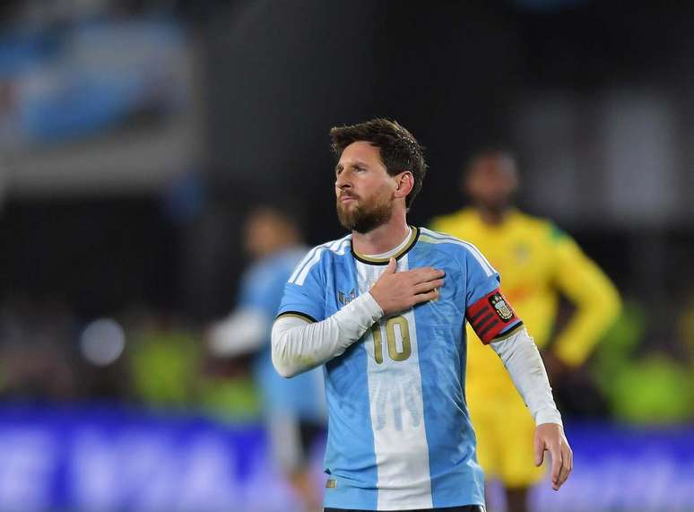Jornais se derretem por Messi em despedida: "Melhor até o último dia"