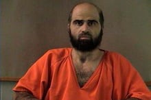 Trump avalia cancelar transmissão ao vivo de execução por fuzilamento após saber que autor do massacre em Fort Hood está paralisado