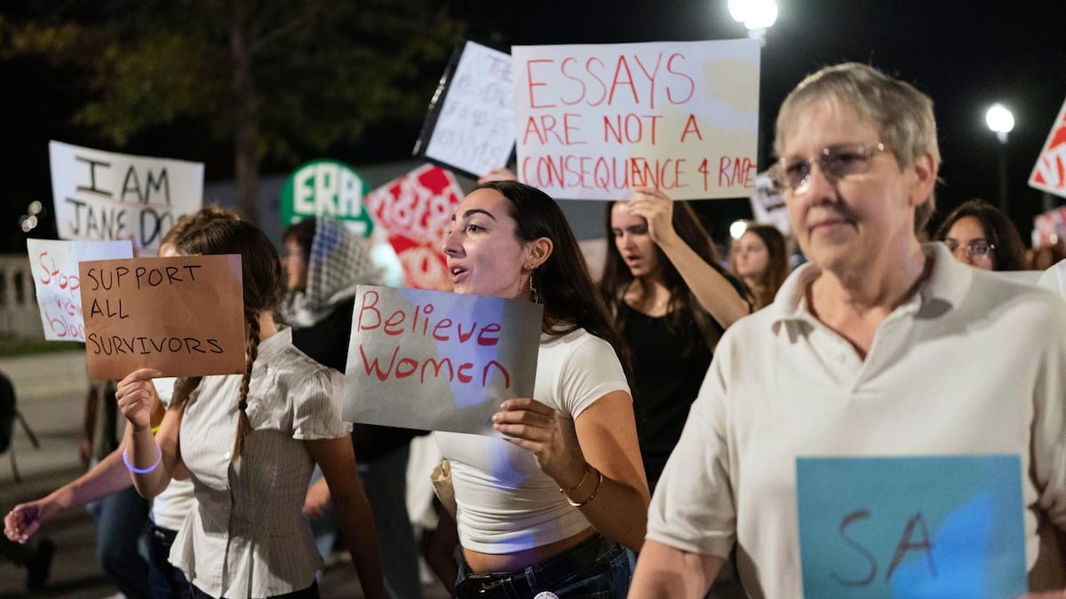 Cornell president faces scrutiny in contentious meeting with faculty during no-confidence debate