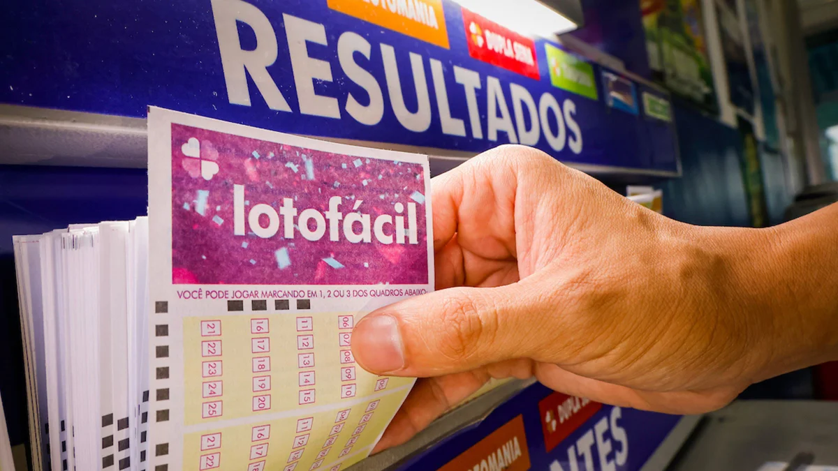 Aposta de MG acerta 15 números da Lotofácil e ganha quase R$ 1 milhão